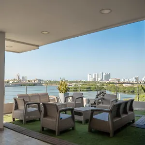 *** Aparthotel Bahia 79 Apartasuites Cerca Al Centro Kolumbien